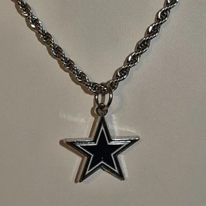 DALLAS COWBOYS Chrome Pendant Charm /  STAINLESS ROPE CHAIN NECKLACE - Picture 1 of 6