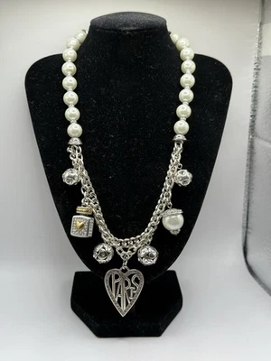 🗼Colar Berloque de Pérolas Brighton Paris Pavê de Coração Tom Prata Ajustável - Imagem 1 de 4