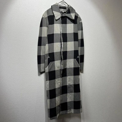 Abrigo Comme des Garcons 2011 usado a cuadros deformado talla S monótono longitud 92 cm Foto 1 de 4