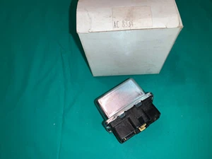Relé soplador Four Seasons 35914 GM Products (década de 1980) piezas para el cuidado del automóvil AC 8334 - Imagen 1 de 2
