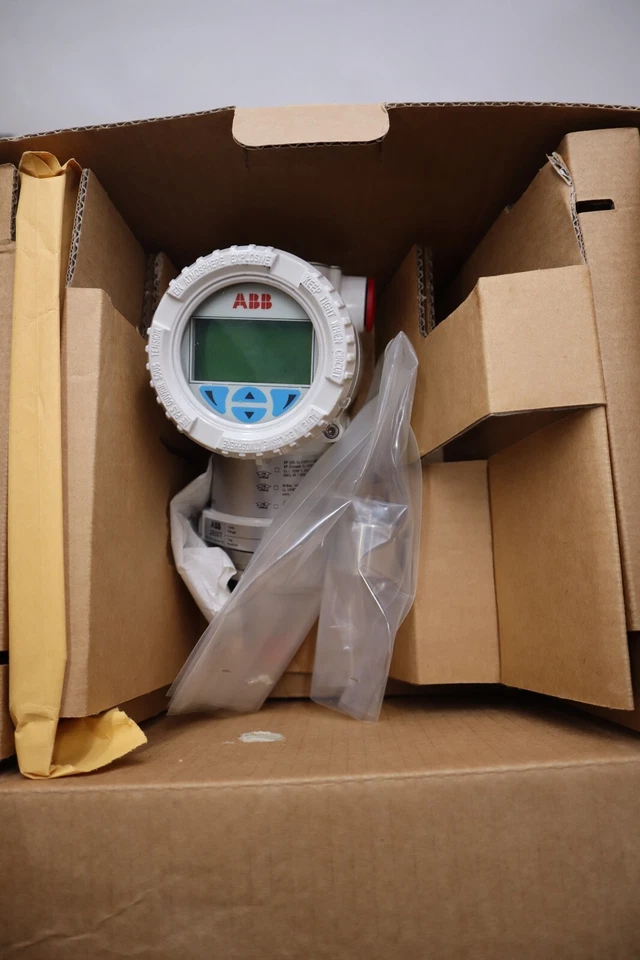 NIB ABB 2600T 266HDHP2MA1E6L5M5N2 TRANSMITTER STOCK G78 - Image 1 of 4