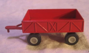 VINTAGE TOOTSIETOY DIECAST RED TRAILER HAULER RED 4 WHEEL  METAL - Picture 1 of 5
