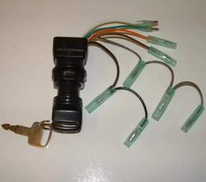 SUZUKI OUTBOARD REMOTE CONTROL BOX KEY IGNITION SWITCH 2 KEYS FITS 2 & 4 STROKE - Picture 1 of 1