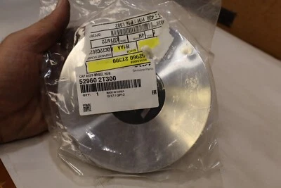 2011 - 2013 KIA Optima OEM Center Cap P/N 52960-2T300 Foto 1 de 2