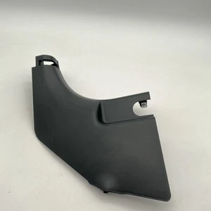 2025 HYUNDAI TUCSON FRONT LEFT DRIVER SIDE KICK PANEL COVER OEM 85823-CW500NNB - Foto 1 di 6