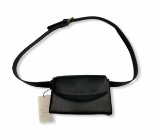 Women's Magnetic Closure Fanny Pack, Fits 2-18 Sizes - A New Day - Black - S*P11