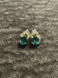 1.1 Crt Emerald Lab Created Emerald Earrings 14K Yellow Gold Small Diamonds - Picture 1 of 7