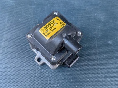 Genuine Bosch Square Ignition coil module 0986221000 Jetta Passat Eurovan - Image 1 of 3