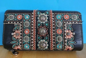 Montana West Wallet Slightly Used Multiple Pockets And Card Holders 8x4 in - Picture 1 of 8