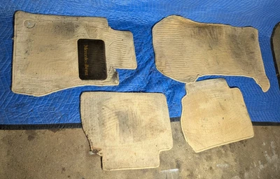 1998 - 2002 梅赛德斯-奔驰 W210 E320 E430 (4-Matic) 脚垫 地毯 正品 原始设备制造商 — 第 1/4 张图片