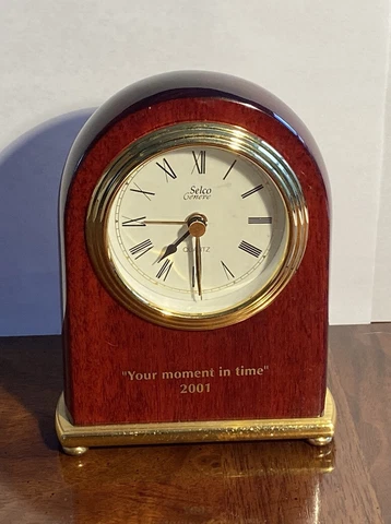 SELCO GENEVE Gold Trim Quartz Clock “Your moment in time” 2001 German Movement Cover