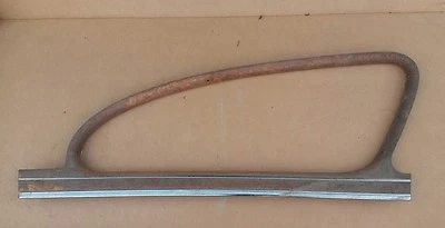 1942 46 47 48 Chevy Fleetline Aerosedan LH rear window garnish trim molding  - Imagem 1 de 2