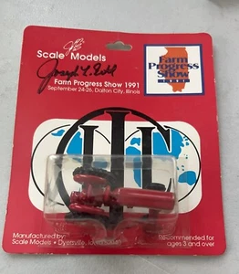 VTG SIGNED JOSEPH L. ERTL International 606 1991 Farm Progress Show Scale 1/64 - Picture 1 of 4