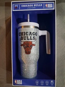 NBA Bling Hydrapeak LE Chicago Bulls Logo 40 oz Steel Tumbler Rhinestones - New - Picture 1 of 4