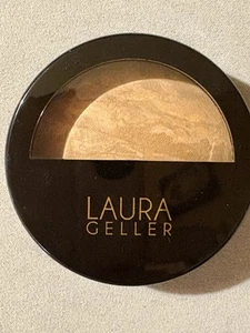 Laura Geller Baked Balance N Brighten Colour Correcting Foundation In SAND BNIB - Picture 1 of 12