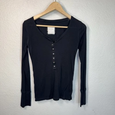 Top De Colección Y2K Antiguo Azul Marino Negro Manga Larga Henley Grunge Gótico Años 2000 Crepúsculo Talla M Foto 1 de 4