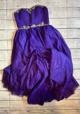 Vestido/vestido de graduación de Deb - púrpura, talla 9/10 Foto 1 de 4