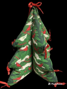 VINTAGE QUILTED TABLETOP CHRISTMAS TREE - Picture 1 of 4