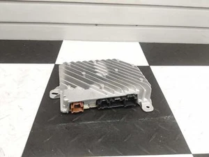 Amplificador Sierra Denali 3500 2023 doble cabina OEM P/ 84813325 - Imagen 1 de 2