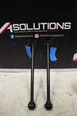 Par de brazos de control inferiores traseros Nissan GTR GT-R R35 2009-2021 Foto 1 de 4