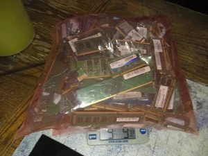 Gold Scrap LOT OF (9lb 9oz) DDR DDR2 DDR3 Ram LAPTOP/DESKTOP Recovery - Picture 1 of 2