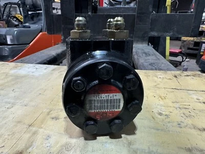 KOMATSU FORKLIFT ORBITROL - STEERING 3EA-34-A5111, 150N1191 (GOOD USED) - Image 1 of 4