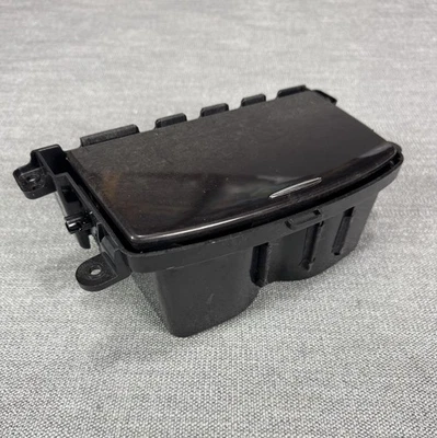 2001-2007 Toyota Highlander Center Console Cup Holder 2003 - Image 1 of 4