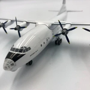 Naciones Unidas ONU Antonov AN-12 ER-AXE modelo escala 1:200 - Imagen 1 de 7