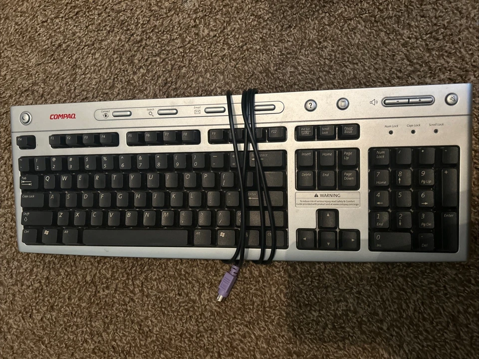 Compaq Wired Keyboard Model 5185 PS2 Silver And Black Excellent Condition  - Image 1 of 1