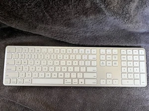 Omoton Wireless Numeric Keyboard + Keypad KB515, White - Picture 1 of 8