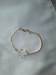 valentines day beautiful heart shaped bracelet. - Picture 1 of 2