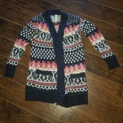 Suéter Cárdigan Bethany Mota SP Rojo Blanco y Negro Foto 1 de 4