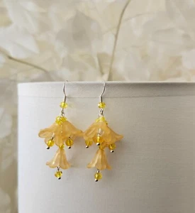 Yellow Lucite Flower Earrings With Crystals In Silver - Picture 1 of 4