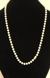 Cream White Faux Pearl Necklace Endless Loop 1950s Style Mid Century Costume 28" - Picture 1 of 2