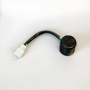 3 Wire Turn Signal Relay Flasher GY6 50cc 125cc 150cc 250cc Scooter ATV Go Kart - Picture 1 of 3