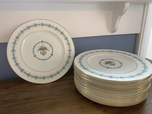 Coalport Bone China Queen Elizabeth 1940 Dinner Plate 12 Available - Picture 1 of 8