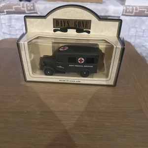 Lledo Days Gone Vanguards 64003 Bedford Army Ambulance Model Vehicle - Picture 1 of 4