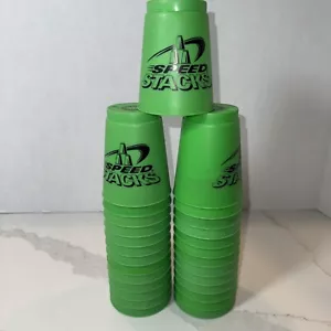 Speed Stacks Tassen Stapelspiel (27 Stück) gebraucht - grün - Bild 1 von 3