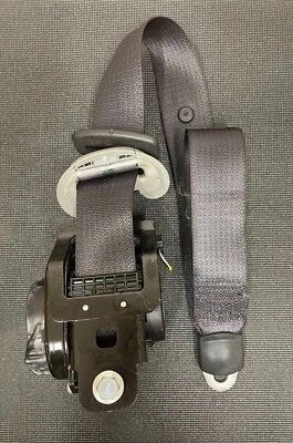 2011 2012 2013 Kia Sorento Front RIGHT Side Seat Belt 88820 1U501VA OEM - Image 1 of 4