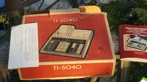 CAJA VACÍA DE INSTRUMENTOS TEXAS VINTAGE PARA MÁQUINA DE AÑADIR TI-5040 - Imagen 1 de 21