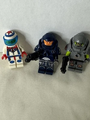 LEGO Minifigures CMF Series 7 & 9 Lot – Galaxy Patrol, Alien Avenger, Daredevil - Image 1 of 4