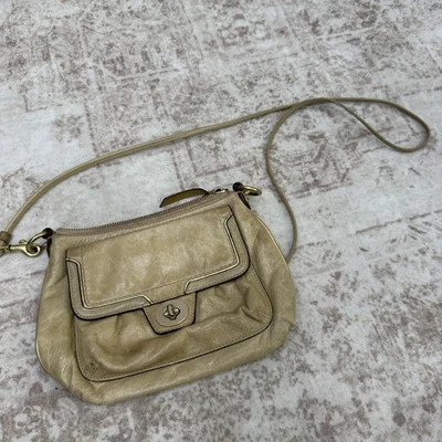 Bolso Bandolera Coach Poppy Pequeño Cuero Dorado Bloqueo Frontal Bolsillo Cremallera Superior Cartera Foto 1 de 4