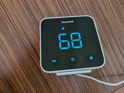 Honeywell D6 Pro WI FI Ductless Controller Programmable Thermostat - Изображение 1 из 3
