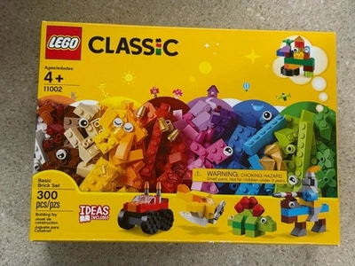 LEGO 11002 Classic Basic Brick Set Building Toy Kit 300 Pieces New - Image 1 of 4