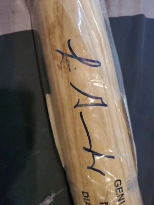 LUIS GONZALEZ SIGNED LOUISVILLE SLUGGER-JSA - Image 1 of 4