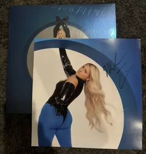 signed timeless insert + limited sea blue vinyl autographed by meghan trainor - Picture 1 of 4