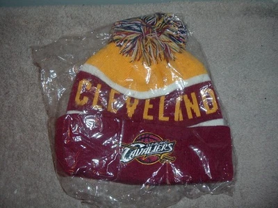 Boné gorro Cleveland Cavaliers adulto tamanho único vinho e ouro NBA novo na bolsa - Imagem 1 de 2
