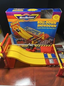 Vintage 1991 Micro Machines Roll-Down Showdown Monster Truck Set Complete (M) - Picture 1 of 15