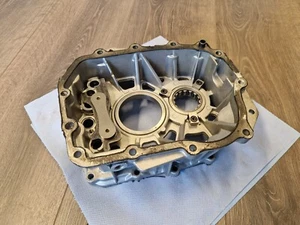 Nissan 32137-AA400 CASE ASSEMBLY, INTERMEDIATE Cent House Skyline R34 GT-R 6-spd - Picture 1 of 7