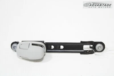 Jeep Compass 2017-2021 soporte ajustador cinturón seguridad delantero izquierdo lado conductor OEM Foto 1 de 4